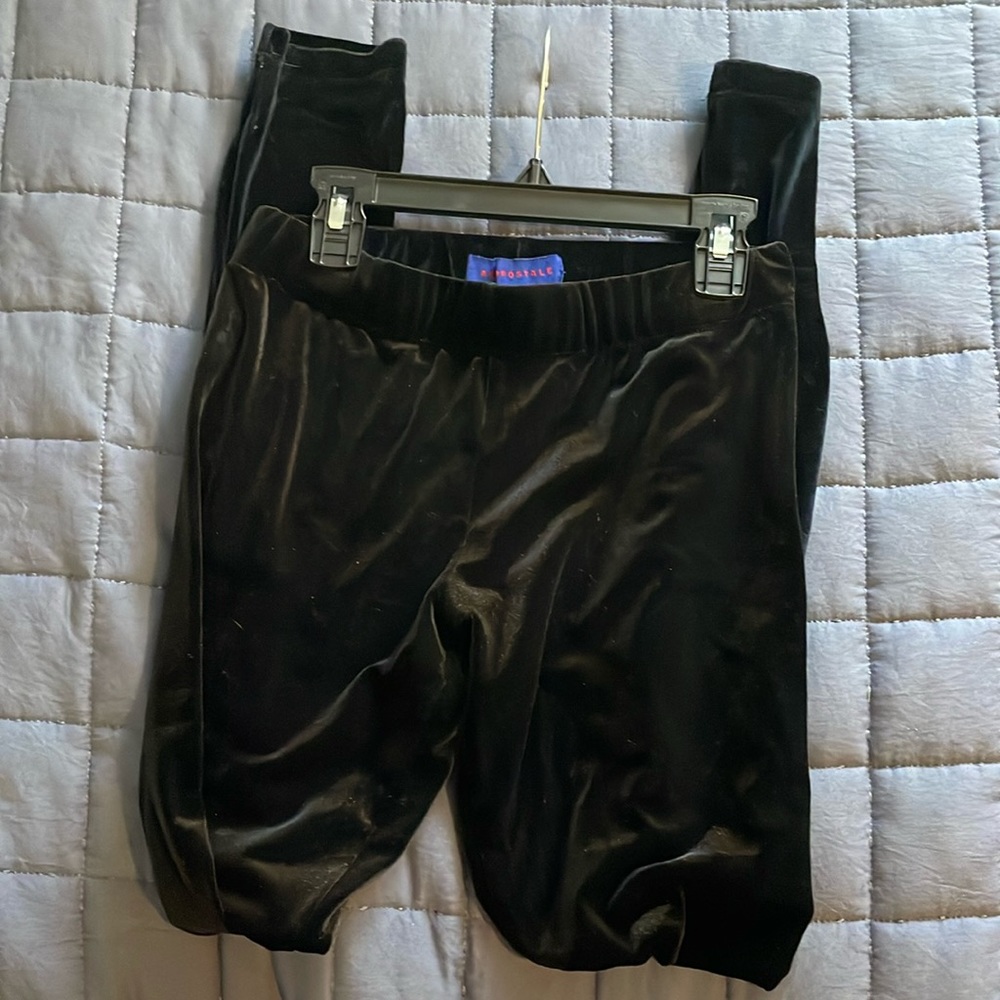Aeropostale velvet black leggings